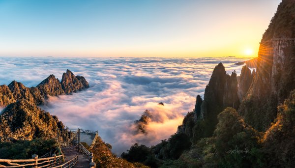 正规配资门户炒股平台 祥源文旅：“五一”假期前三天接待游客同比增长58% 收入同比增长56%
